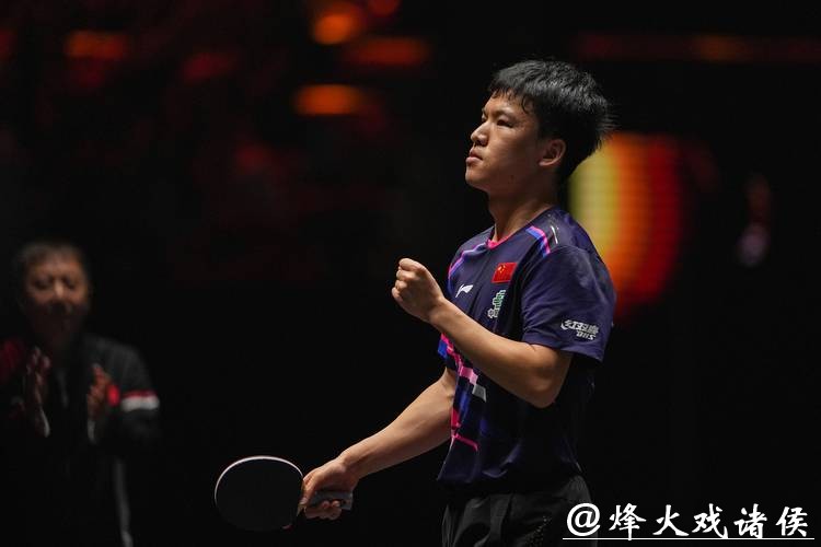 WTT总决赛 向鹏4-2战胜安宰贤晋级男单八强